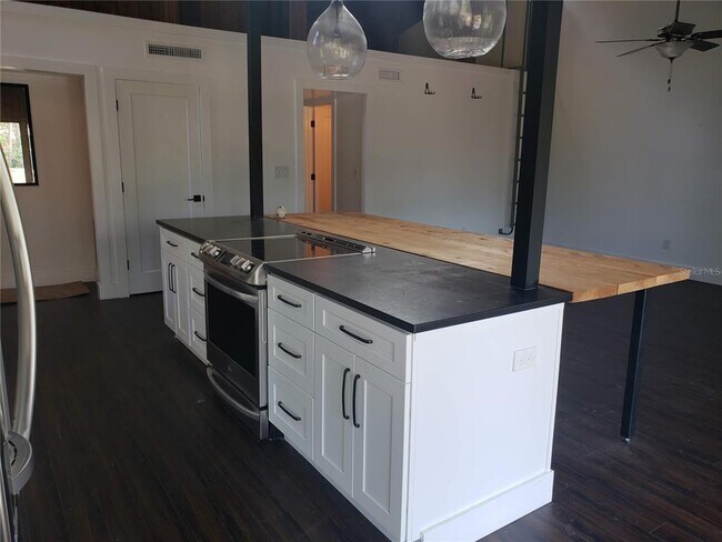 Photo - 205 Fairway Dr. Unidad 205