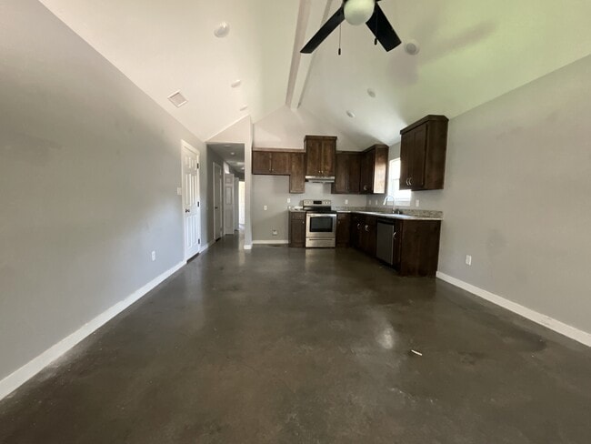 Photo - 100 Chloe Dr