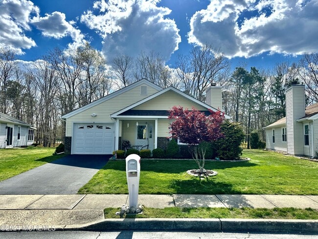 Building Photo - 21 Dogwood Dr