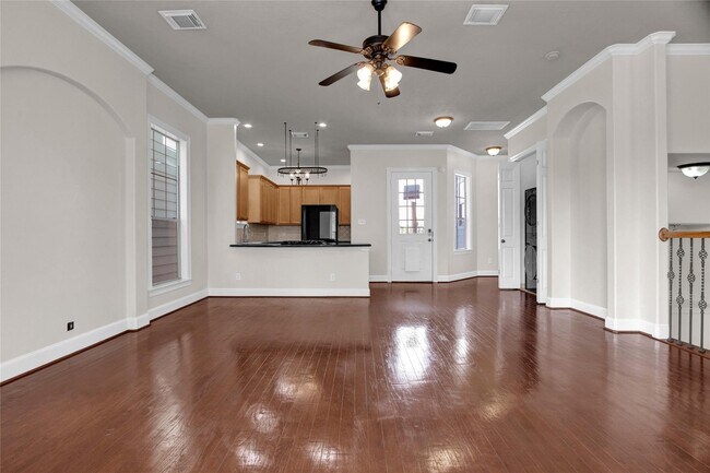 Photo - 1006 Temple St