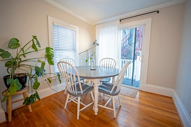 Photo - 5 Norwood Ave Unit 2