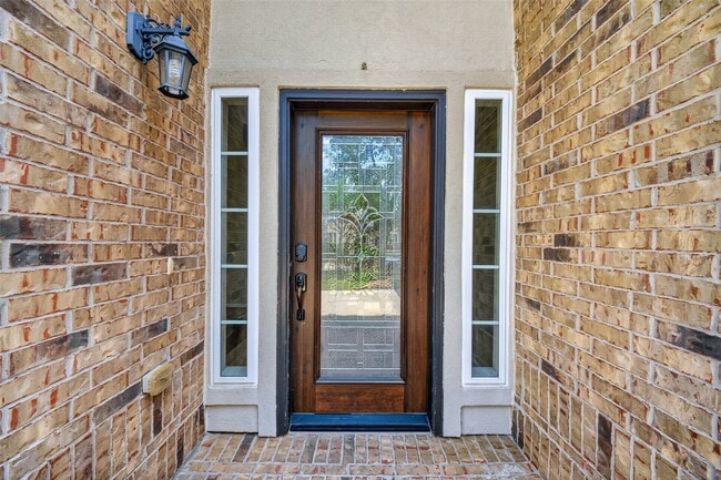 Photo - 6826 Sorrelwood Ln