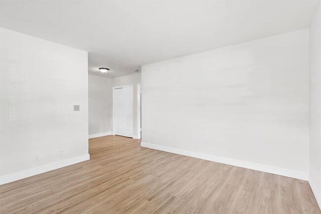 Photo - 408 SE 9th St Unit #1