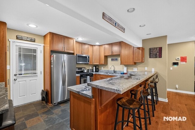 Photo - 7064 6th Ave