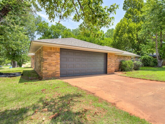 Photo - 1908 E Willow Creek Terrace