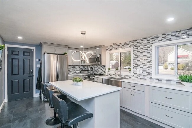 Photo - 412 Granby Rd