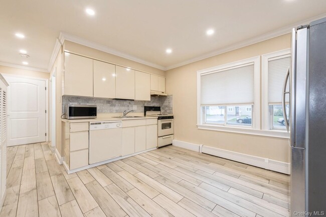 Photo - 196 Willowood Dr