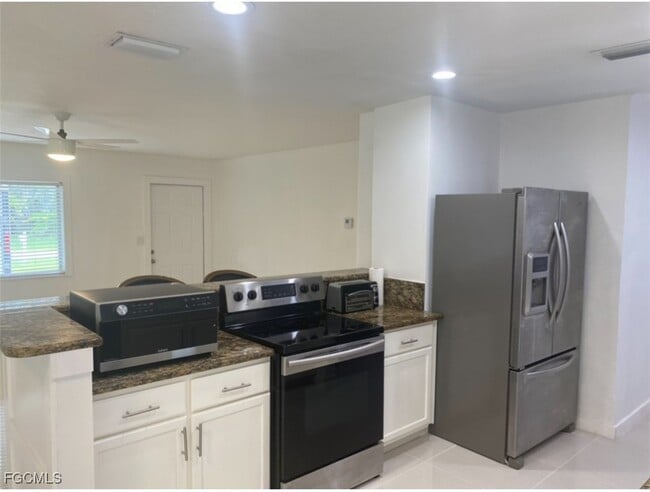 Photo - 5237 Warren St