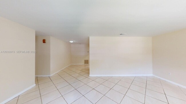 Photo - 7882 Grand Canal Dr Unidad 7882