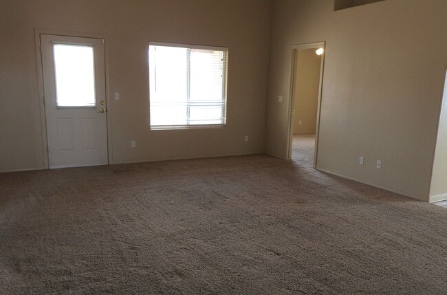 Photo - Beautiful Solar-Powered 3-Bedroom Home in the Heart of Kingman