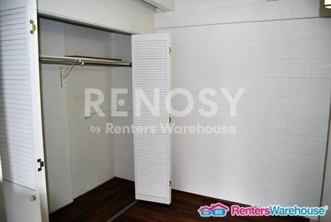 Photo - 555 E 10th Ave