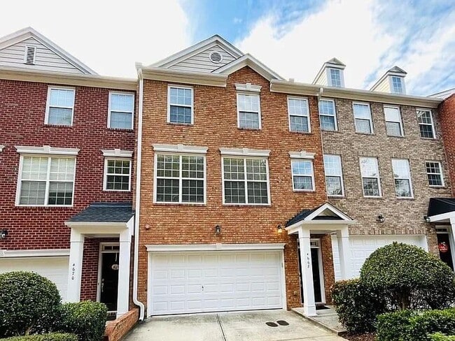 Building Photo - 4668 Creekside Villas Way
