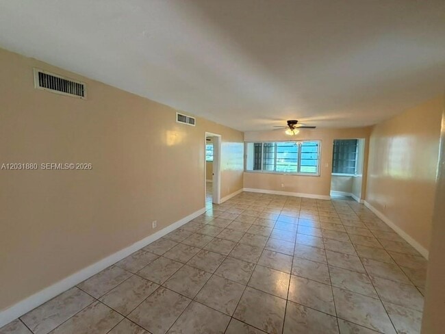 Photo - 1450 NE 191st St Unit 106