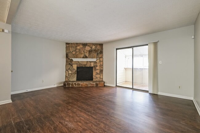 Photo - 946 Ohara Dr