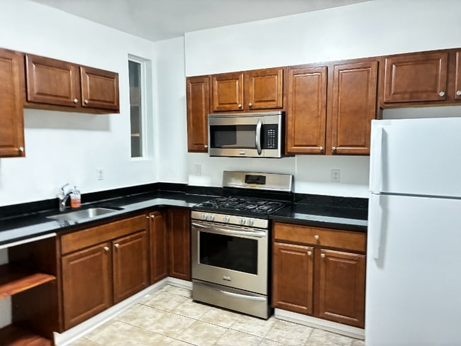 Building Photo - 73 Wolcott Terrace