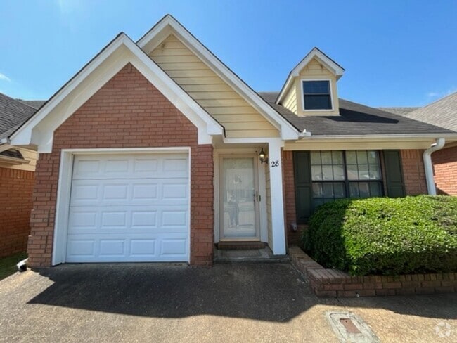 Building Photo - Renovated 3 Bedroom 2 Bathroom with 1 Car ... Rental