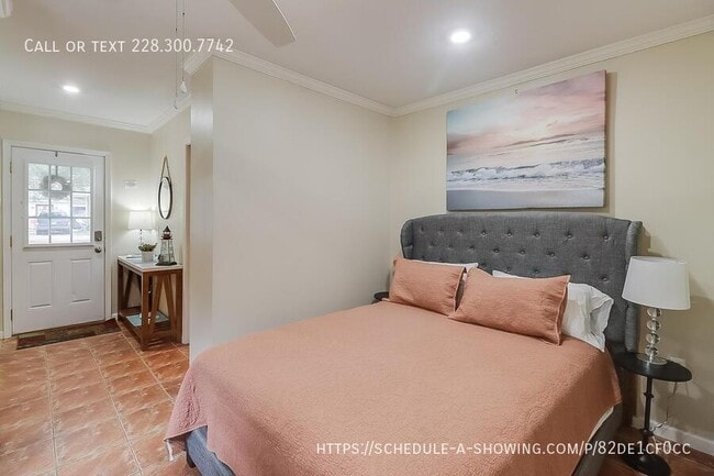 Photo - 176 Markham Dr