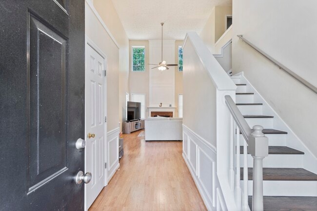 Photo - 2260 Winthrope Way Dr