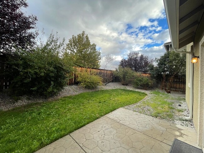 Photo - 3 Bedroom / 3 Bathroom in North Reno Near UNR