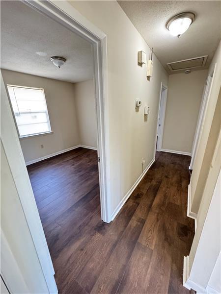 Photo - 122 Walz Cir