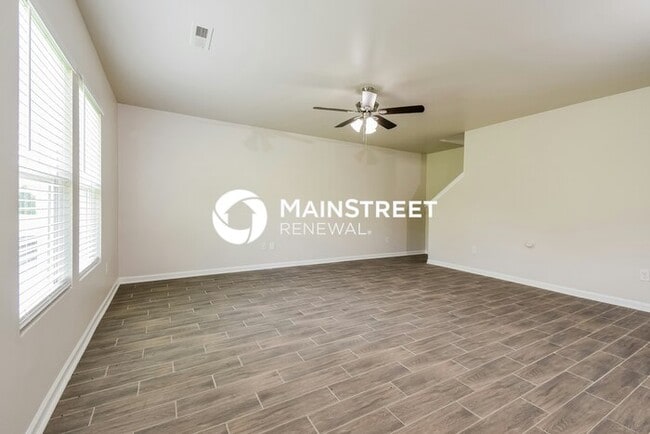 Photo - 4 Bedroom Pet-Friendly Home in Greensboro, NC with Main Street Renewal