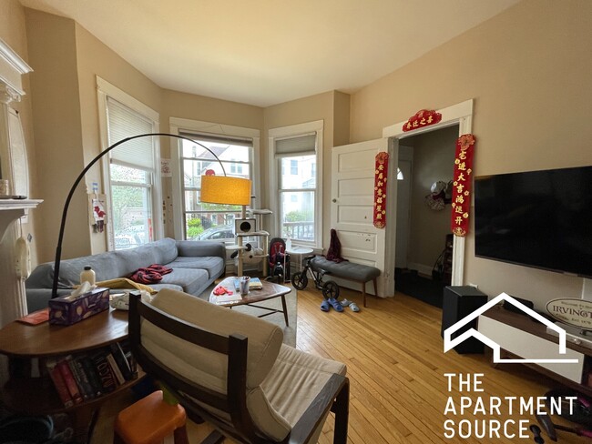 Photo - 3434 W Drummond Plz Unit 1