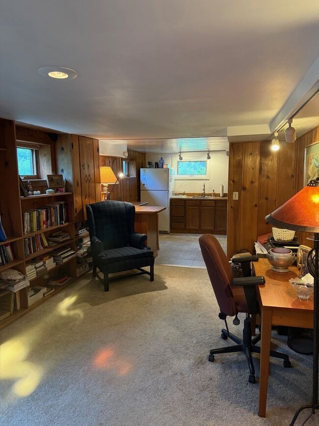 Photo - Quiet 1-Bedroom Garden-Level Apartment near CU