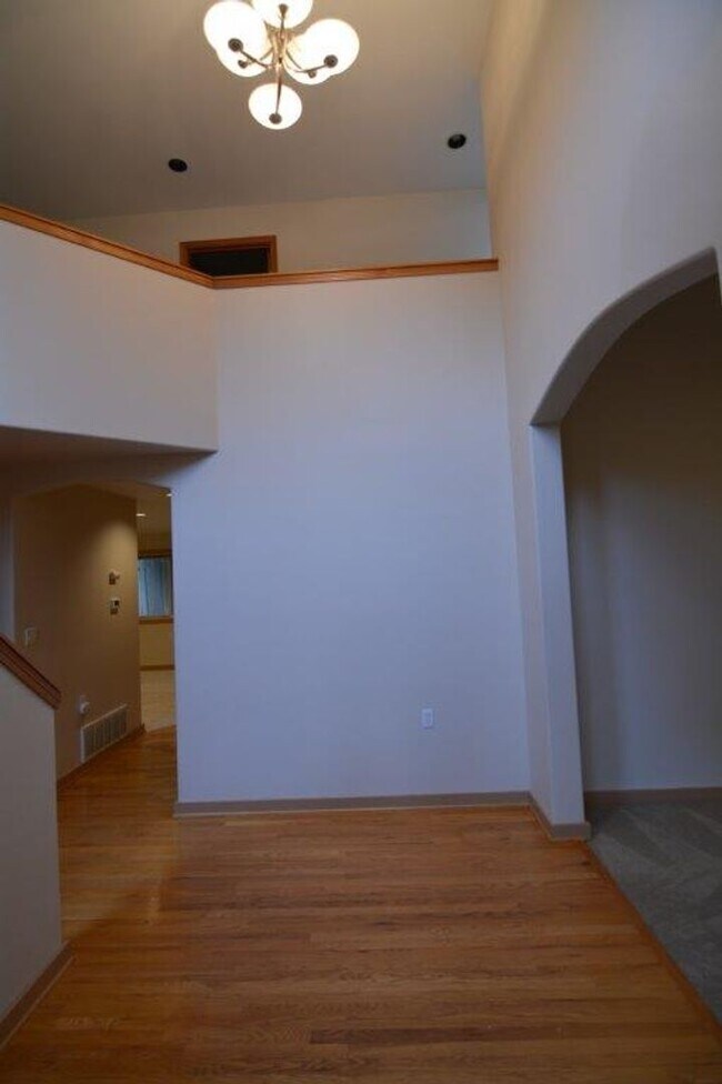 Photo - Shoreline Home Nestled in Trees