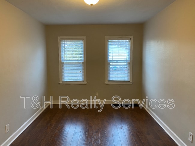 Photo - 4924 Carvel Ave