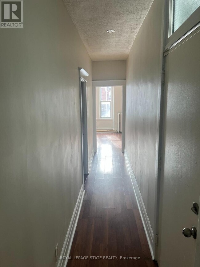 Photo - 599 King St E Unit 2