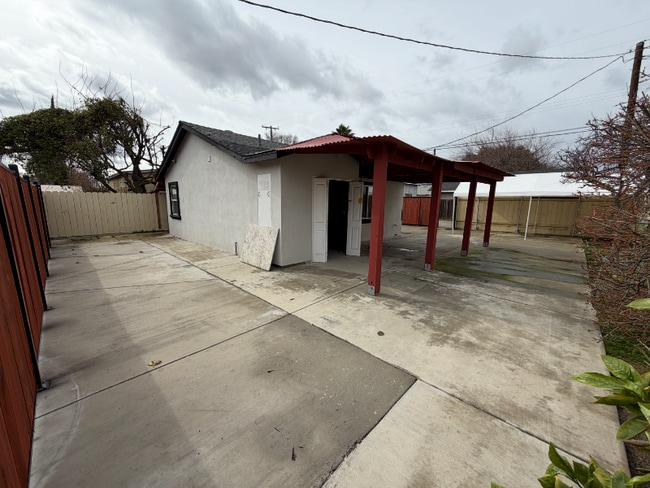 Photo - 1709 Margaret Way