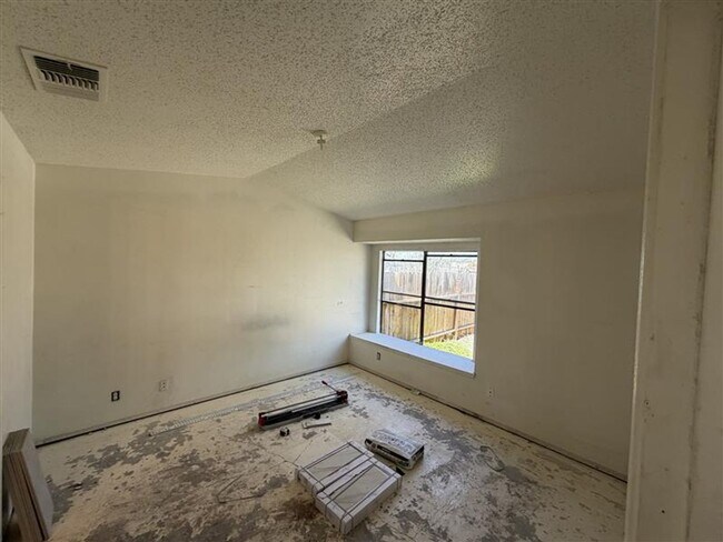 Photo - Large 3/2 with attached garage