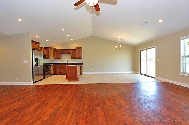 Photo - Broadridge 863/865 Unit 865