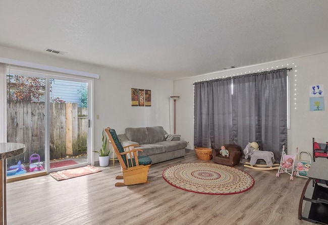 Photo - 1884 Medart Ln