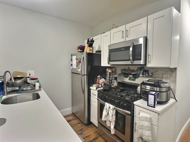 Building Photo - 255 Paris St Unit 1