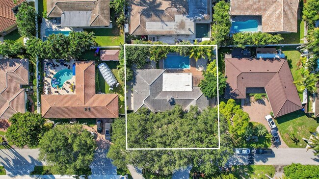 Photo - 2740 NE 34th St