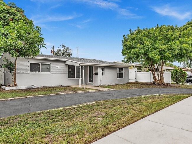 Building Photo - 6800 Raleigh St Rental