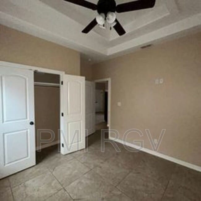 Photo - 2601 E Garfield Ave Unit 2