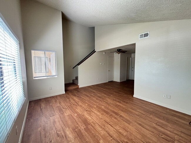 Photo - 43301 20th St W Unidad C