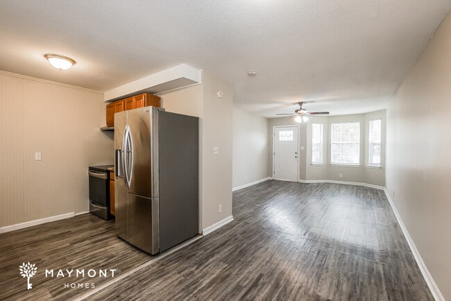 Photo - 379 Donna Dr