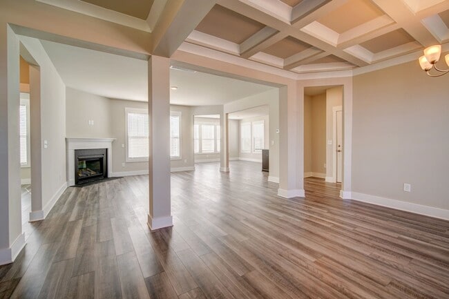 Photo - Gorgeous 4 BR, 3BA, Home with Loft, and 2 ...