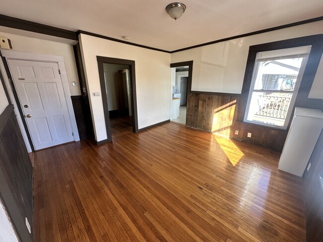 Building Photo - 543 Broadway Unit 2T