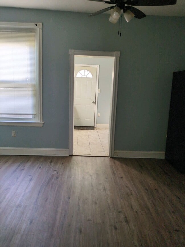 Photo - 714 E 22nd St