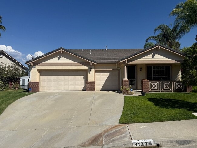 Building Photo - COMING SOON! 3-Bedroom Single-Story Home w...