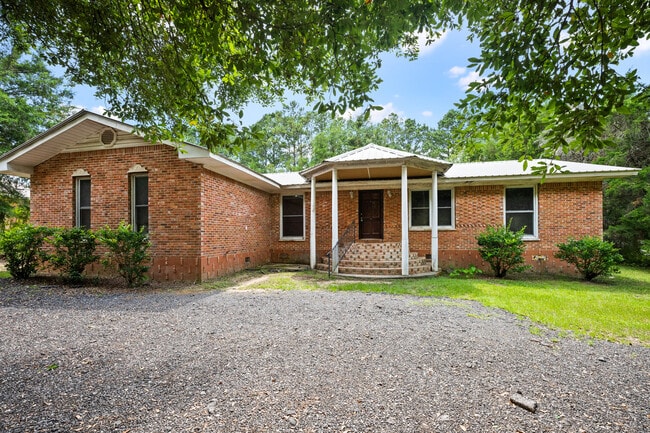Photo - 21213 Lawrence Rd House