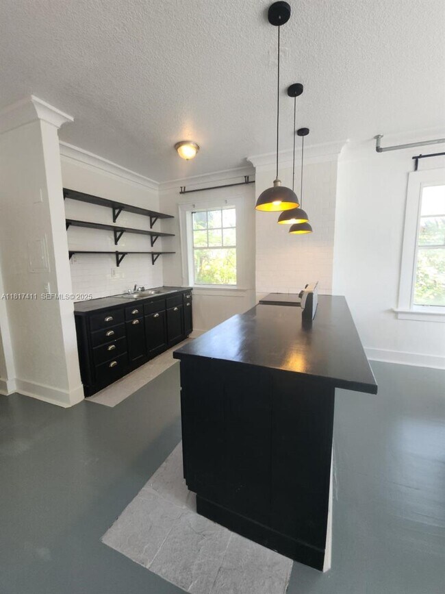 Photo - 1611 Michigan Ave Unit 11