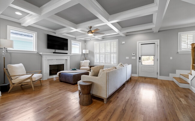 Photo - 1449 Madison St