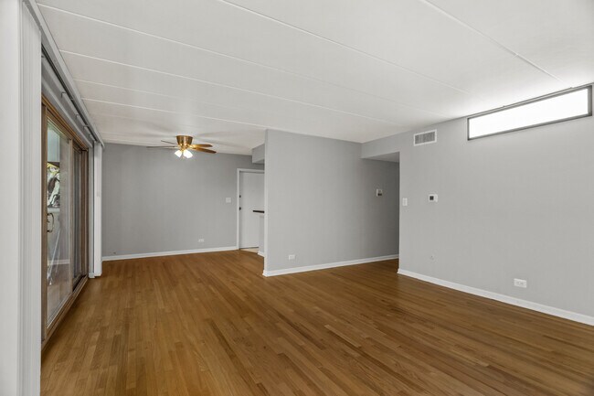 Photo - 2310 Woodbridge Way