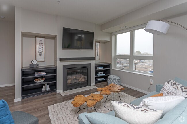 2BR, 2BA - 1,333SF - Aria