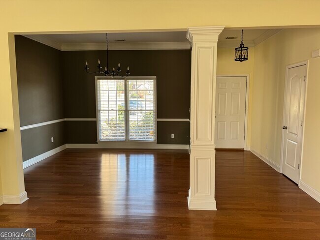 Photo - 1040 Willowynd Point